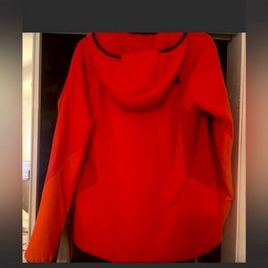 North face women’s jacket. Ventrix. Never worn.